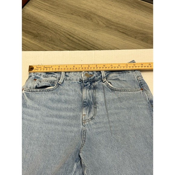 Zara Women's Jeans Straight Leg Size 6 Medium Wash - Picture 5 of 7